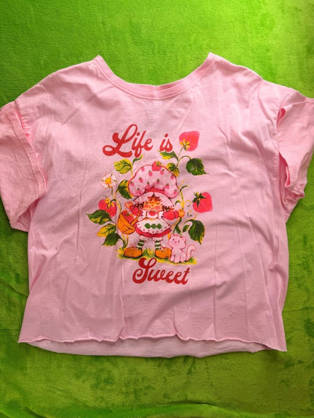 Strawberry Shortcake Life is Sweet Graphic Tee Womens Sz L